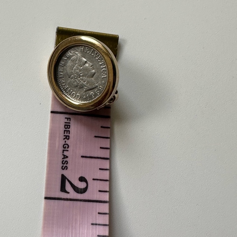VTG Carolee Clip On Earrings - Picture 6 of 6